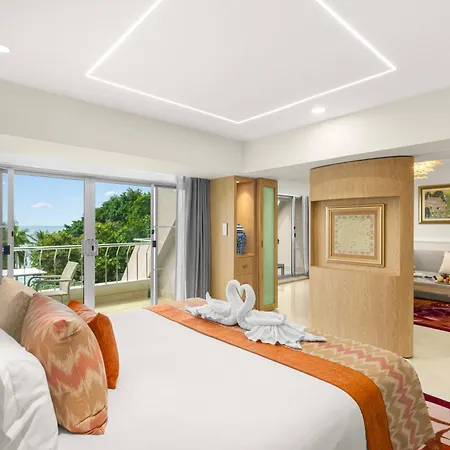 Royal Wing Suites & Spa Pattaya-2